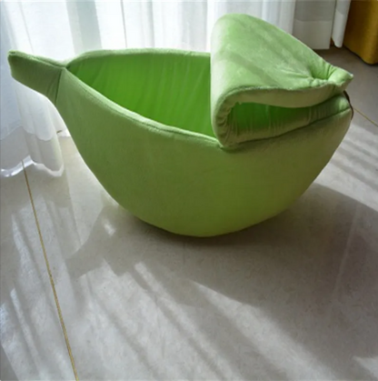 Banana Pet Bed – Cozy Cat Sleeping Bag &amp; Small Dog Bed | Gifts for Pet Lovers